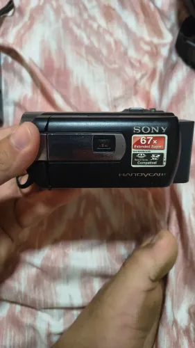 Sony Handycam DCR-PJ5