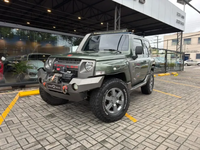 Troller T-4 XLT 3.2 2015