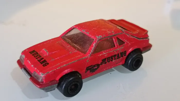 Miniatura Ford Mustang SVO - 1983 - Majorette. França 
