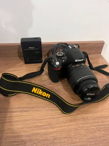 NIKON D3200