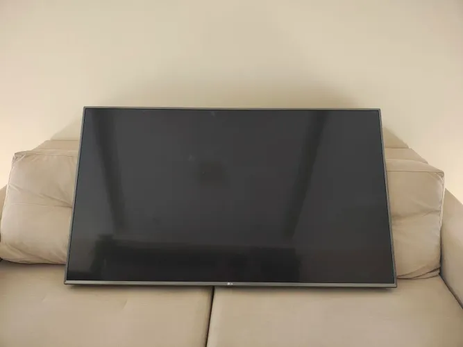 Smartv LG 55 polegadas com defeito, para retirada de peças