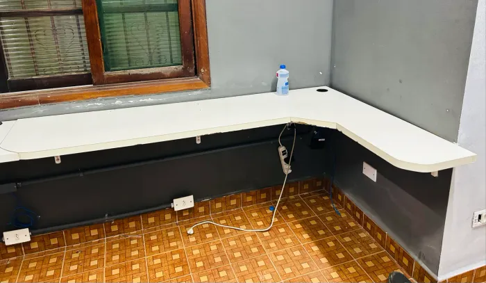 Bancada em mdf ( escrivaninha ) branca mesa escritório