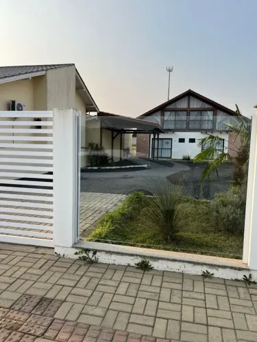 Terreno em Urubici com 2 lofts modernos, cada um com 50 m², projetados para conforto e ren