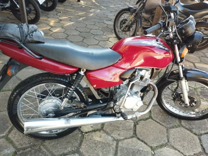 Cg 125 2003/ 4.600,00 R$
