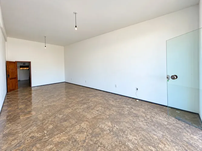 SALA COMERCIAL PARA ALUGAR - 38 m² | LOCALIZAÇÃO ESTRATÉGICA NA ESTRADA DE RIBAMAR