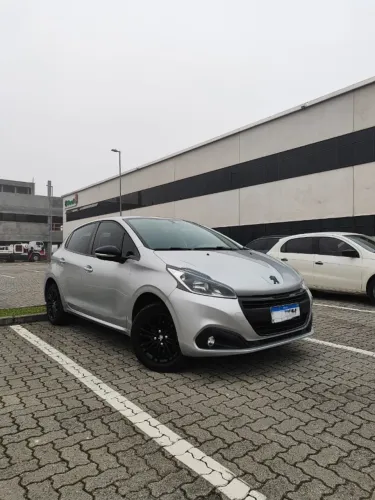 Peugeot 208 Active Pack 1.2 Flex 12V 5P Mec. 2017