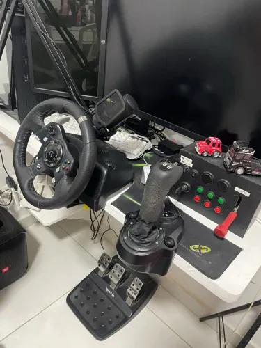 Volante Gamer g920 + Button Box 14 Funções + Manoplada Scania