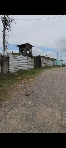 Excelente terreno com 50 de frente por 35 de comprimento com um galpão pronto.