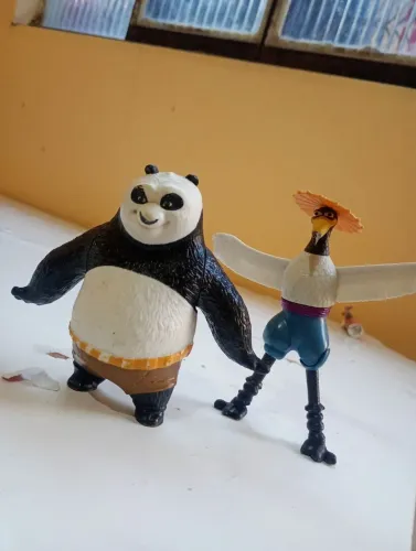 Kit 2 bonecos kun fu panda 