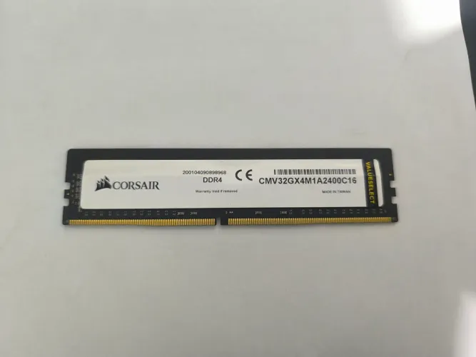 Memória RAM Corsair 32GB DDR4