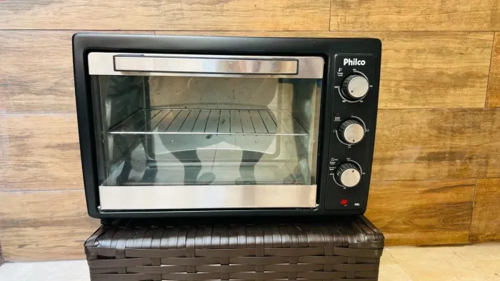 Forno elétrico Philco 38L.