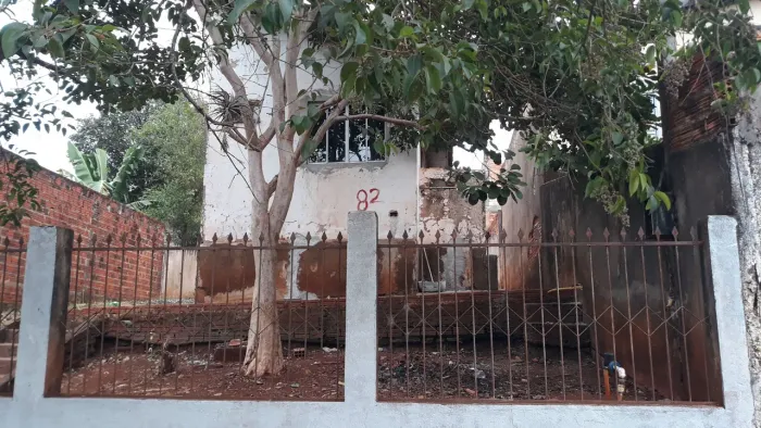 TERRENO 200 m² COM CASA - CONJUNTO PANISSA - LONDRINA