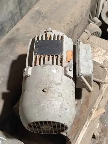 Motor com Freio WEG 1730 RPM 1/2 CV - Alto Desempenho e Segurança