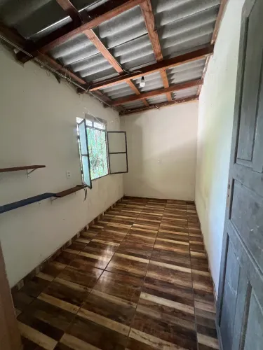 Alugo casa 