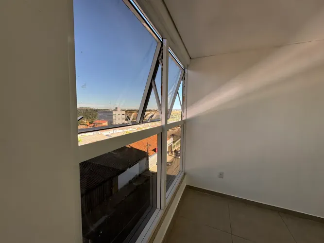 alugo sala comercial no centro de Ocidental
