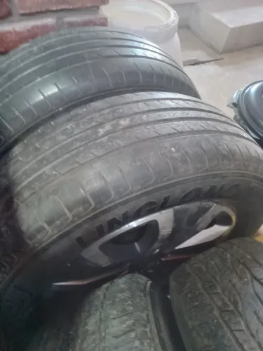 Rodas com pneus semi novas