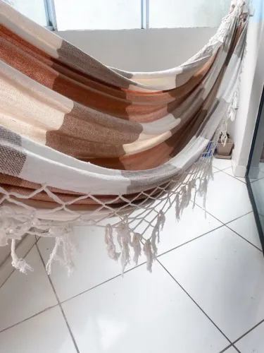 LINDA REDE COM SUPORTE PARA PAREDE