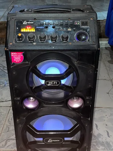 Caixa de Som Lenoxx CA-318B 300W RMS Bluetooth - Som Potente | USB | Karaoké