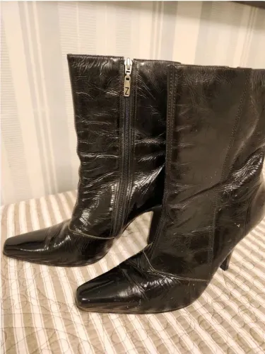 Bota de couro legítimo