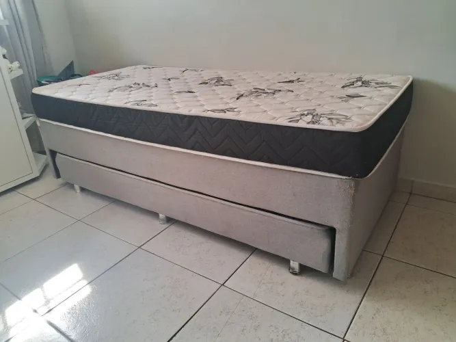 Cama Box Solteiro com Cama Auxiliar Semi-Nova com ColchãoD33! 