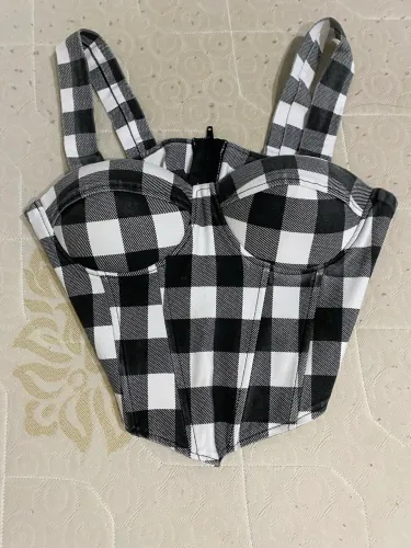 Corselet xadrez preto e branco