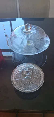 01 BOLEIRA E UMA DOCEIRA DE VIDRO !