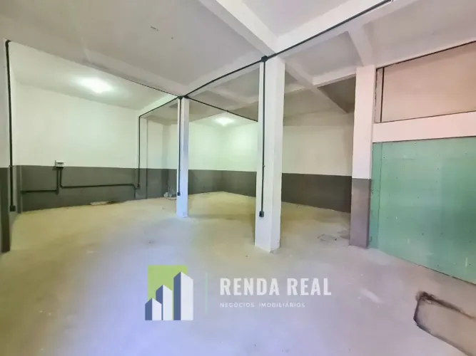 GALPÃO COMERCIAL REFORMADO PARA LOCAÇÃO EM SANTA LUÍZA VITÓRIA/ES