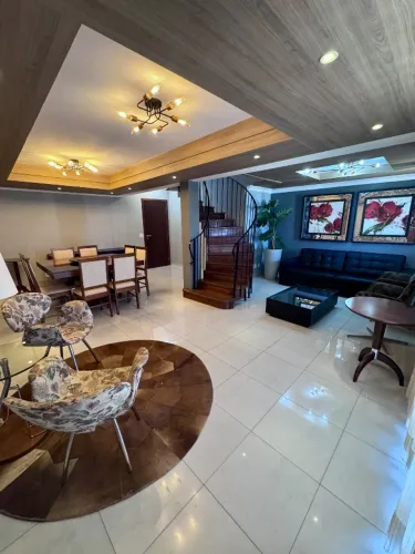 Cobertura duplex, com piscina, 4 quartos, 3 suítes no centro de Dourados