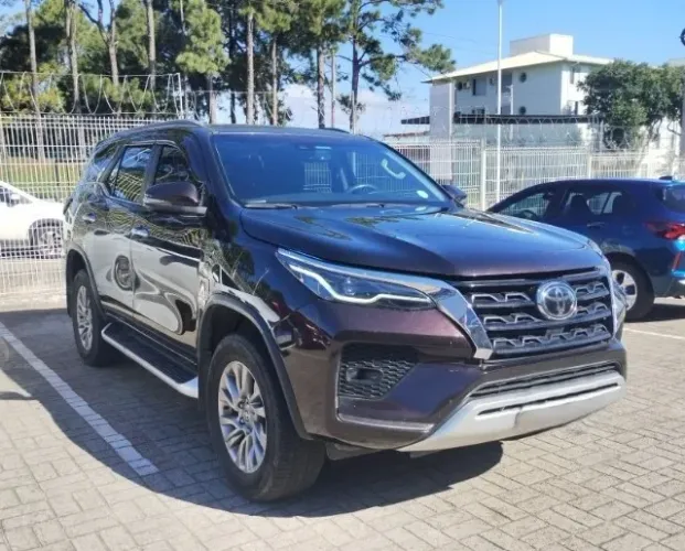 Toyota Hilux SW4 SRX 4X4 2.8 TDI 16V Dies. Aut. 2021