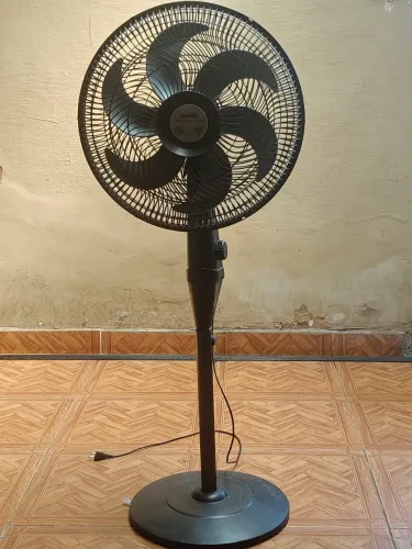 Ventilador de coluna/pé Arno