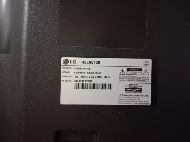 Vendo tv 42 polegadas. Marca lg. Com defeito pode ser para utilizade peças
