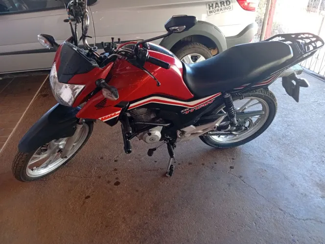 Vendo moto cg 160 muito boa pra trabalhar 