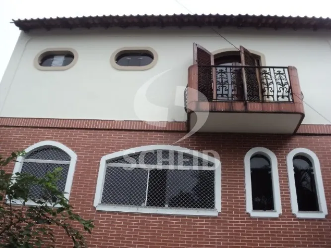 Vendo casa na Água Rasa, 300m², 4 dormitórios (2 suítes), 6 WC, 12 vagas, PREÇO ABAIXO DO