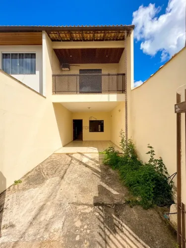 Casa 2 quartos - Limoeiro