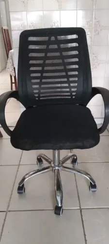 Estou vendendo essa cadeira de escritório