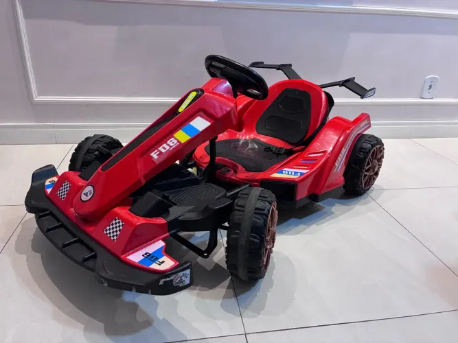 Kart Elétrico Labravia F08 - 12V - 2 Motores - Até 100 kg