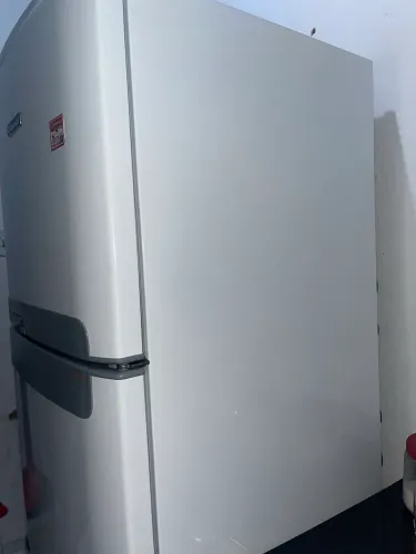 Geladeira continental 