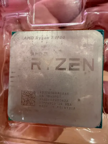 Processador AMD Ryzen 7 1700 (8 Cores / 16 Threads) - Excelente Desempenho
