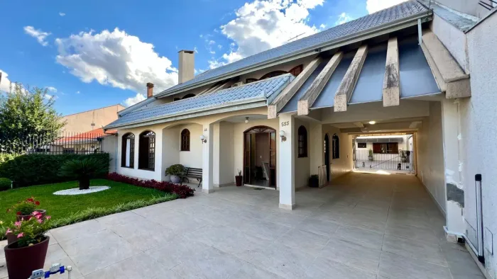 SOBRADO RESIDENCIAL E COMERCIAL PARA LOCAÇÃO NO XAXIM!