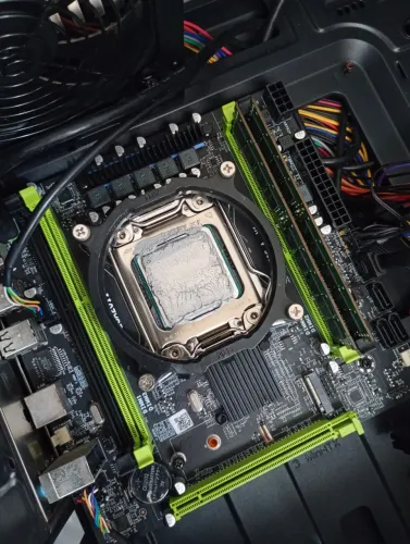 Placa-Mãe Xeon + Processador 