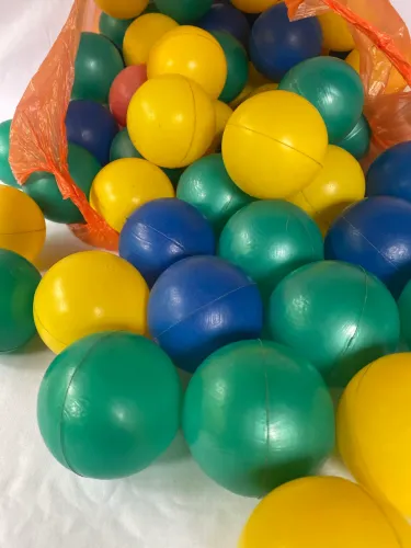 Bolinhas de plástico 