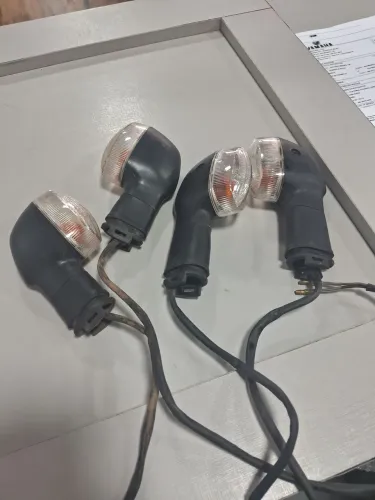 Vendo 4 piscar originais da fz25 