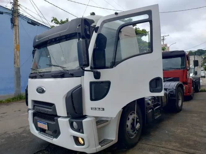 Ford cargo 1933 2013