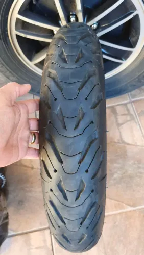 Vendo pneus para moto Michelin rouad 6 - Leia a descrição