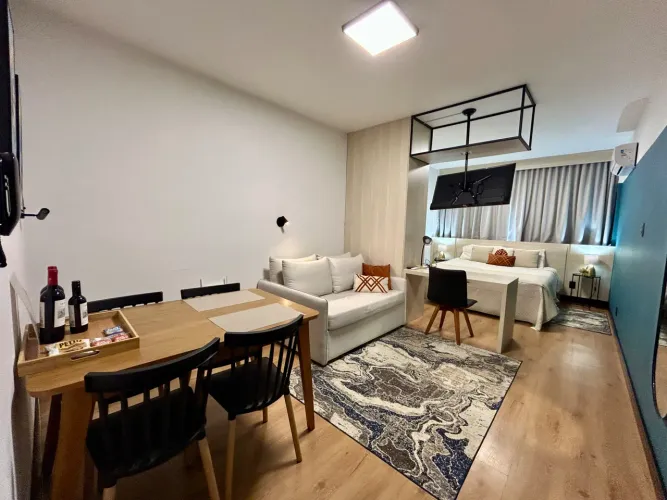 Locação - Studio mobiliado na Rua Espírito Santo no Centro