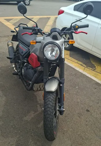 Linda Scram 411 baixo KM 