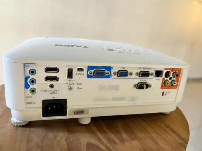 PROJETOR MX819ST BENQ OLHO DE PEIXE CURTA DISTÂNCIA PARA EVENTOS