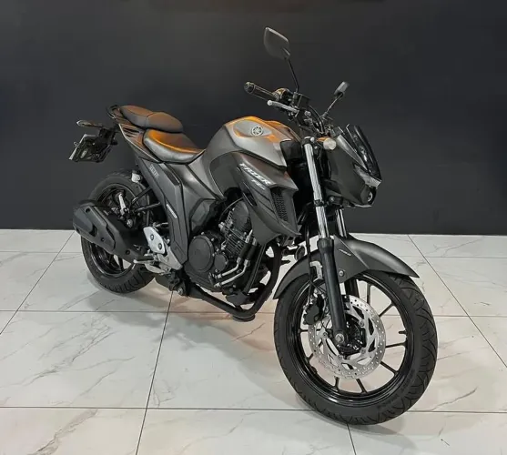 YAMAHA FZ 25 ABS <br>