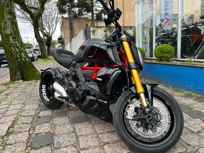 DUCATI DIAVEL IMPECAVEL