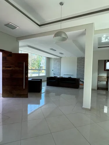Casa com 5 dormitórios Condomínio Villas de Santana para locação.